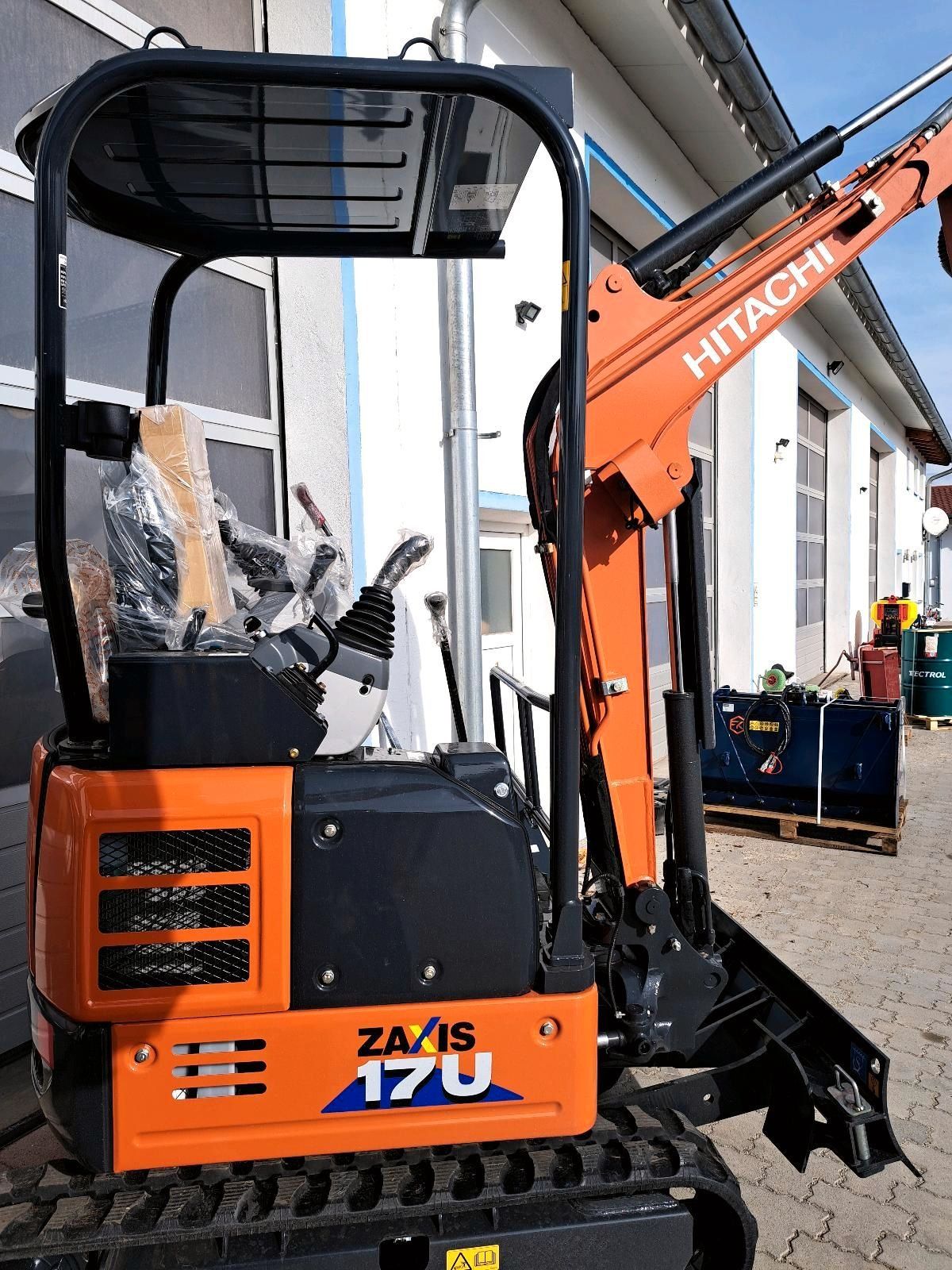 Hitachi ZX17-U